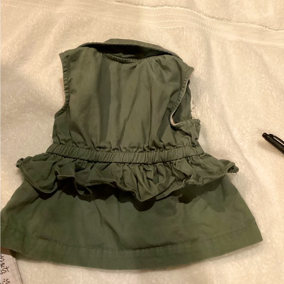 ASPEN KIDS KHAKI GREEN SLEEVELESS ZIP ELASTIC TIE VEST SZ. 24M - Picture 9 of 13